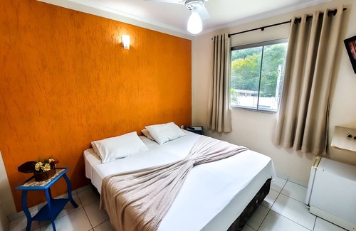 Serra Negra Hotel | Pousada Renascença Aconchegante com Piscina