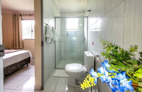 Serra Negra Hotel | Pousada Renascença Aconchegante com Piscina