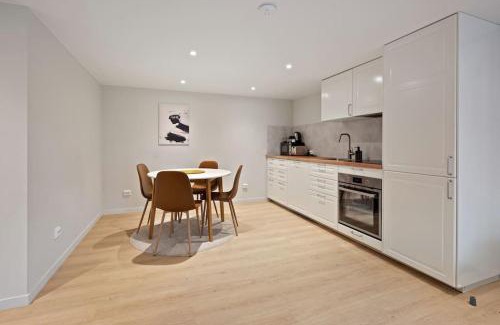 Stavanger Apartment | Practical Basement Apt with all home comforts close to City Centre