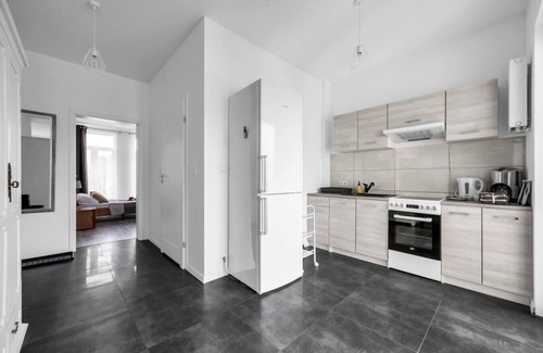 Grochow Apartment | Praga Apt - 45m2, French Balcony - by Rentujemy