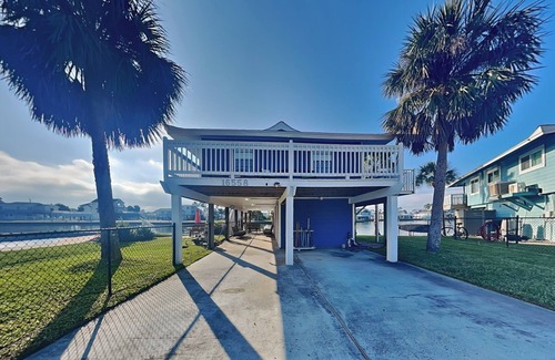 Jamaica Beach House | Prager Bay View | Private Pool, Canal Views!