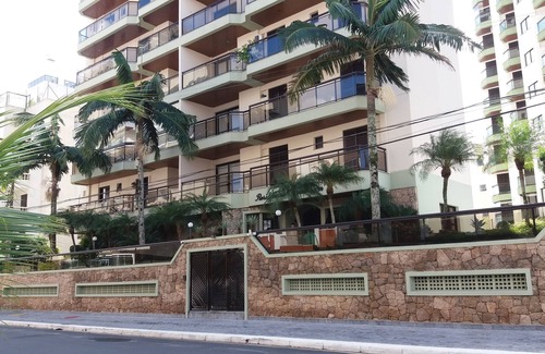 Loteamento Joao Batista Juliao Apartment | Praia da Enseada - Guarujá - 5 min walk to the beach - 3 bedrooms - 3 BA - 2 parking spaces.