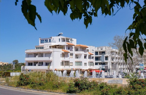 Portimao Apartment | Praia do Amado Flat by LovelyStay