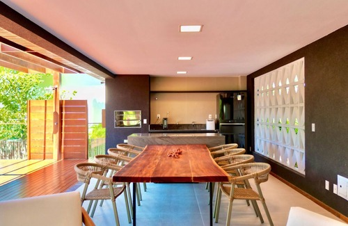 Mata de Sao Joao House | Praia do Forte Mansion Near the Beach 6 Suites in the Enseada do Castelo Condominium