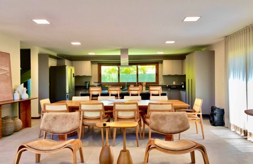 Mata de Sao Joao House | Praia do Forte Mansion Near the Beach 6 Suites in the Enseada do Castelo Condominium