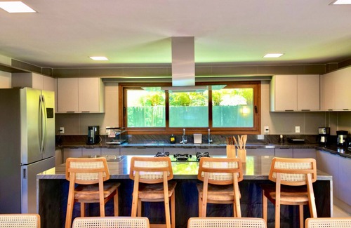 Mata de Sao Joao House | Praia do Forte Mansion Near the Beach 6 Suites in the Enseada do Castelo Condominium