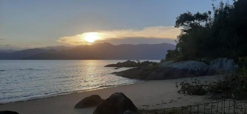 Florianopolis House | Praia particular, vista exclusiva e conforto total