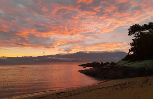 Florianopolis House | Praia particular, vista exclusiva e conforto total