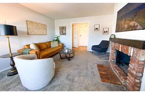Topeka Condo | Prairie Condo - Comfortable and Convenient