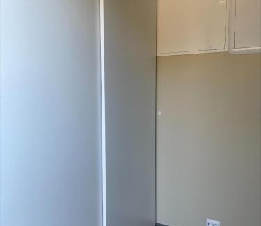 Ny Hellesund House | Praktfull hytte til utleie egnet for barnefamilier