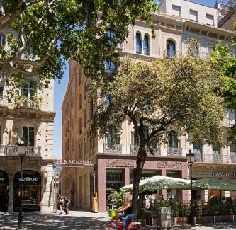 Eixample Hotel | Praktik Èssens