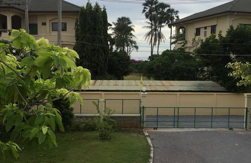 Pak Nam Pran House | Pranburi beach house at 25 pound/room. Short or Long stay welcome
