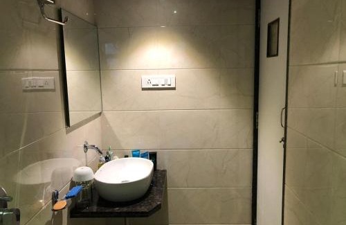 Mulund West Cabin | Pravasi Residency