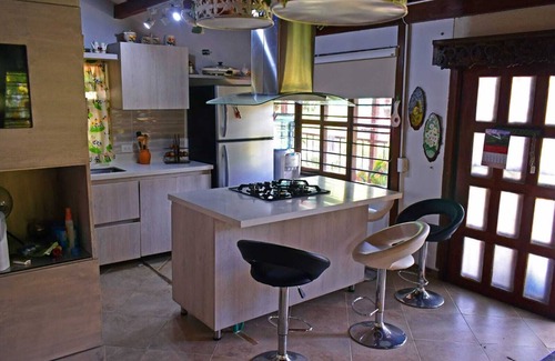 El Penol House | Preciosa Casa de 4 Habitaciones con Piscina, Jacuzzi en Guatape Antioquia.