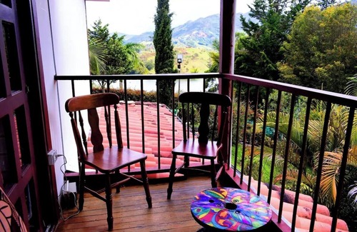 El Penol House | Preciosa Casa de 4 Habitaciones con Piscina, Jacuzzi en Guatape Antioquia.