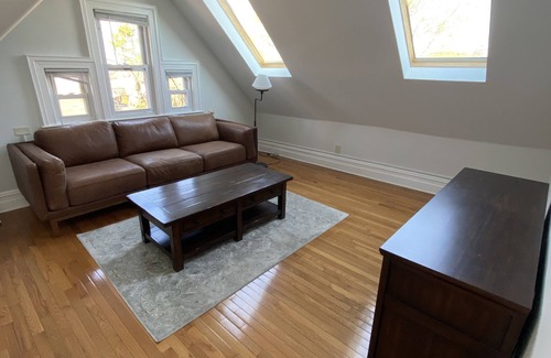 Weehawken Apartment | Premier 1 Bed Room Loft Apt. 10 Minutes From Times Square