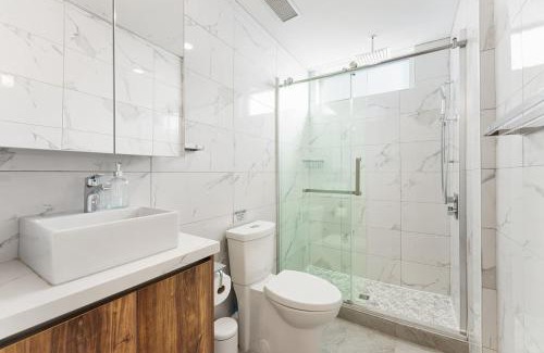 West End Apartment | Premier Designer Studio Central West End DT