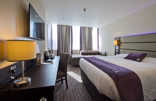 The City of London Hotel | Premier Inn London Farringdon - Smithfield
