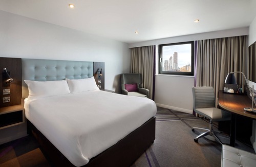 Buckhurst Hill Hotel | Premier Inn Loughton/Buckhurst Hill