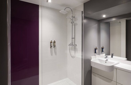 Buckhurst Hill Hotel | Premier Inn Loughton/Buckhurst Hill