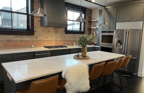 Lincoln Condo | Premier penthouse w Private Rooftop near Memorial Stadium & Pinnacle Arena!