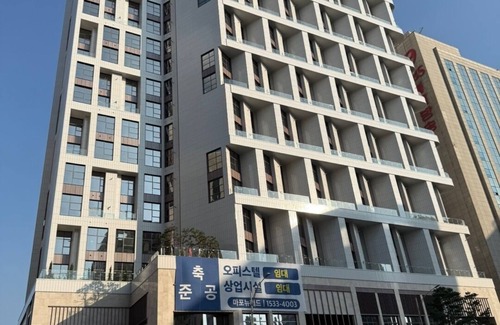Dohwa-dong Apartment | Premium Duplex – Han River View, Fully Furnished, Pool & Gym 1 Min Mapo Station