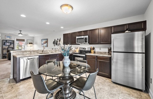 Westgate Condo | Premium End Unit Condo Close To Military Bases, Medical Facilities, & Shopping