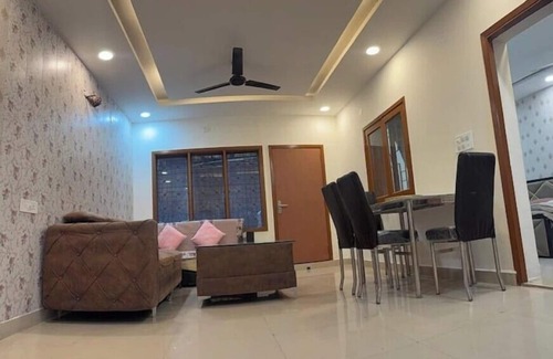 New Delhi Apartment | Premium Ground Floor Apartments