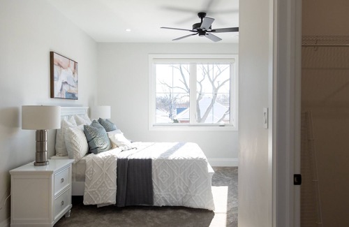 Sarnia House | Premium House located near St. Clair River with Hot Tub