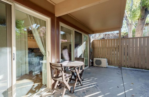 University South Apartment | Premium Palo Alto 1BR w/Patio, close to Restaurants, by Blueground