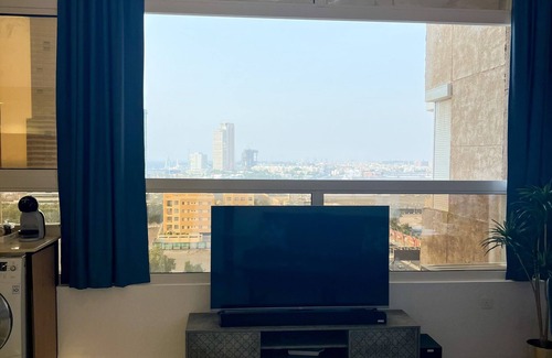 Ash Shati Apartment | Premium Studio Sea View استديو فاخر بإطلالة جزئية