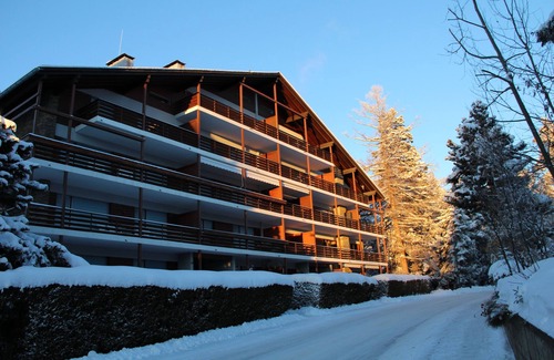 Lens Apartment | PRES FLEURIS, charming flat in Crans Montana