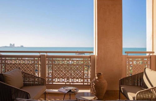 Al Sufouh 1 House | Presidential Suite Near Souk Madinat Jumeirah By Luxury Bookings