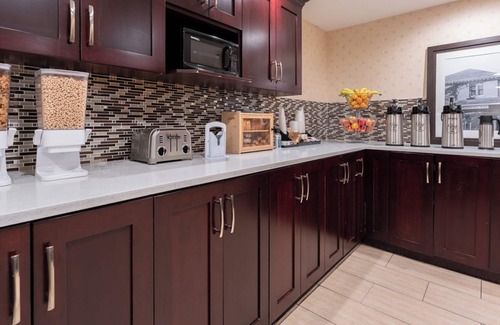 Kamloops Hotel | Prestige Aberdeen Lodge Kamloops