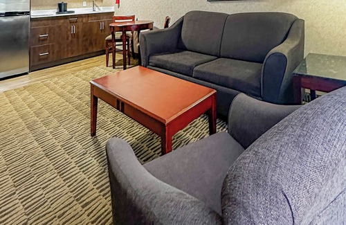 Kamloops Hotel | Prestige Aberdeen Lodge Kamloops