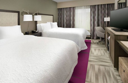 Hattiesburg House | Prestige Haven for Your Loved Ones! Free Breakfast