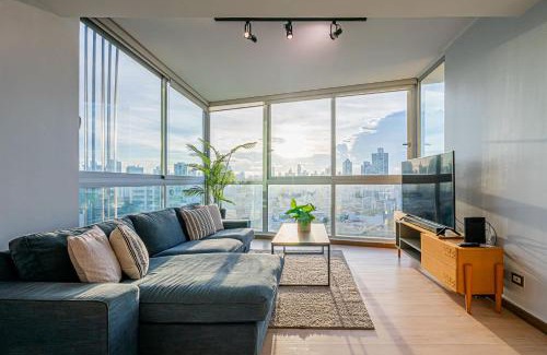 Tumba Vieja Apartment | Prestigious 2BR with Perfect Balcony View