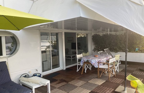 Arcachon Apartment | Prestigious south facing apartment on a beach in Arcachon