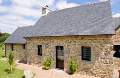 Brennilis Cottage | Pretty Penty in quiet village in Brennilis, in the heart of the Monts d'Arrée mountains