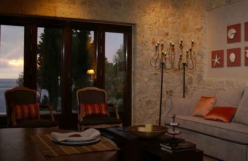Stoupa Cottage | Pretty seafront cottage in the center of Stoupa, minutes from the sandy beaches
