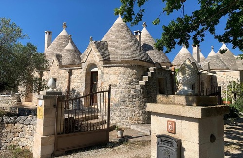 Cisternino House | PRICKLY PEAR - Cone Life