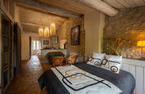 Floure Bed & Breakfast | Prieuré Saint-Louis Maison d'Hôtes