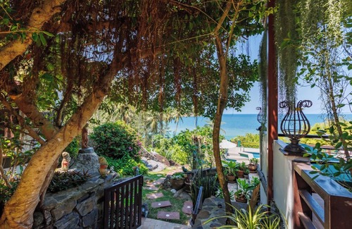 Ko Pha-ngan Villa | Prime beachfront. Direct access to secluded beach. Swimming Pool with ocean view