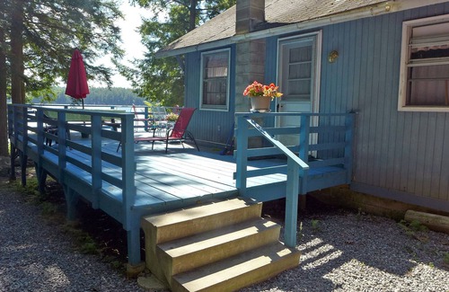 Readfield Cottage | PRIME Waterfront Few choice weeks AVAILABLE