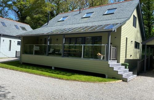Bodmin House | Primrose