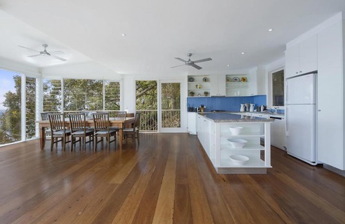 Palm Beach House | Pristine 4-Bed with Outdoor Terrace Ocean Views