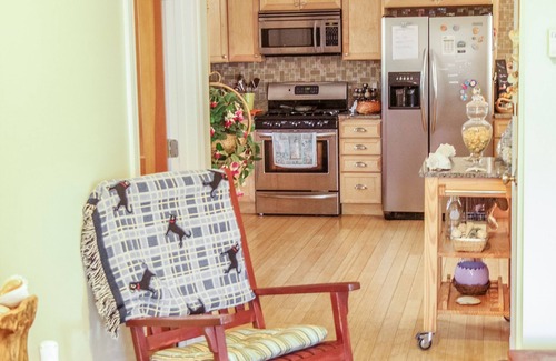 Vineyard Haven House | Pristine with central air and outdoor shower