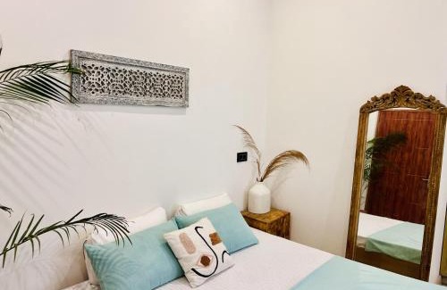 Tapovan Hotel | Prithvi Hotel - Aesthetic Rooms With Netflix, AC In Upper Tapovan