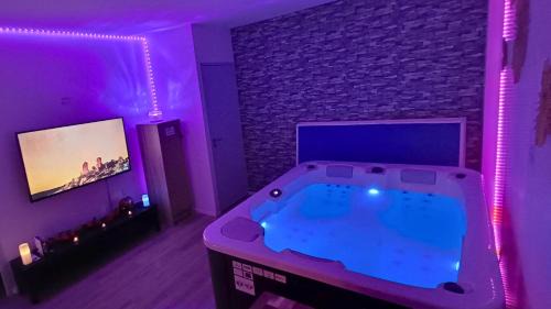 Patte d'Oie Apartment | Priv8Spa New Love Room Jacuzzi Privée