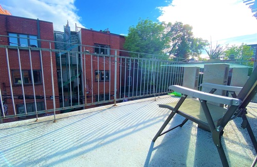 Plateau Mont Royal House | Private 3-level townhouse+24 Bed/sofa bed+Sunny Terrace&Balcony+Free Parking